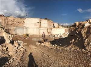 Aycan Travertine-Kayseri Light Travertine, Classic Light Travertine Quarry
