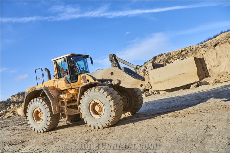 Cadeby Quarry- Cadeby White Limestone,Cadeby Gold Limestone,Cadeby Bronze Limestone