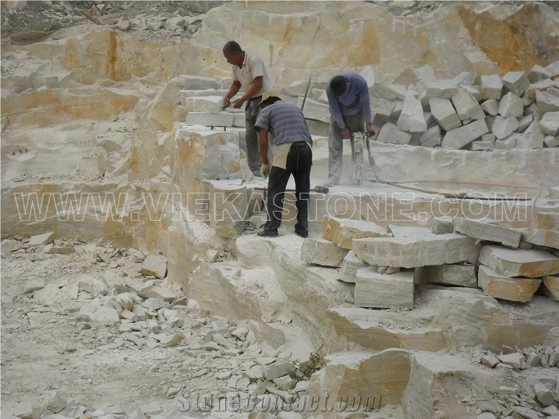 Hebei White Quartzite Quarry