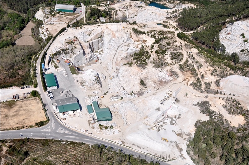 Pedras Salgadas Granite - Grey Granite Quarry