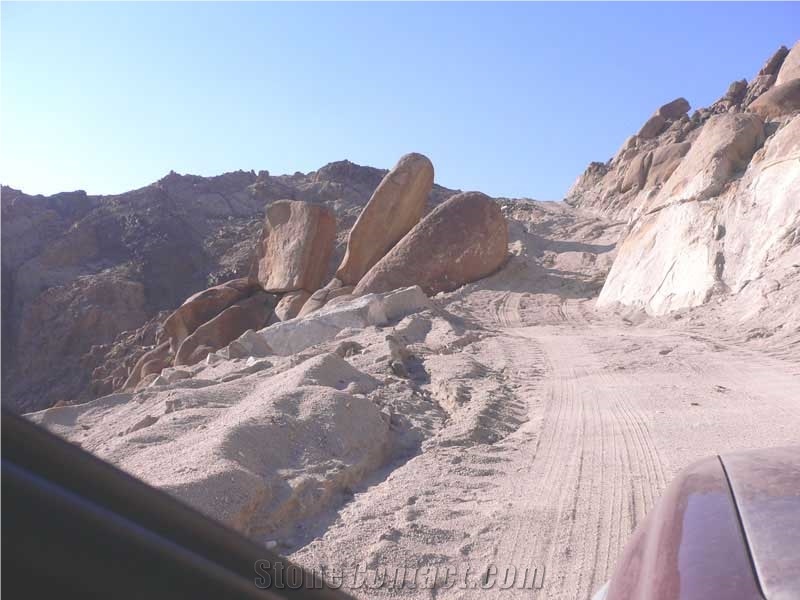 Granit Gold,Granit Bono,Granit Petra,Granit Viola Granite Quarry South