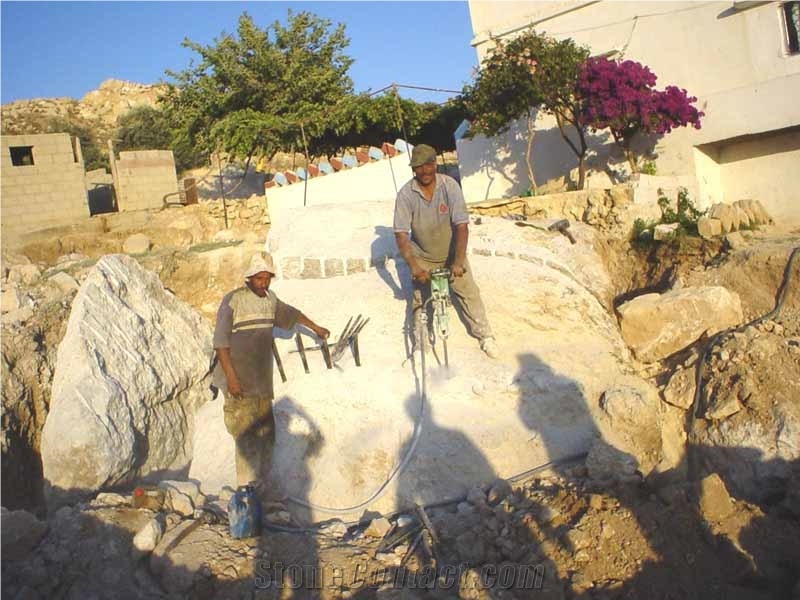 Jordan Gold Travertine Quarry- Royal Gold Dark Travertine, Royal Gold Light Travertine