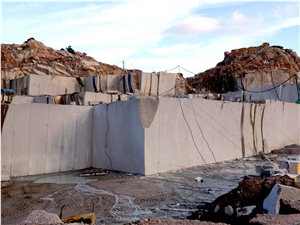 Rosa Porrino Granite Quarry