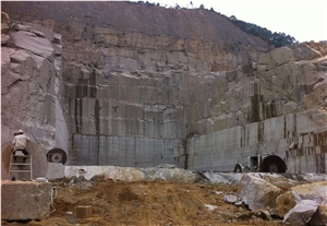 G562 Granite Quarry