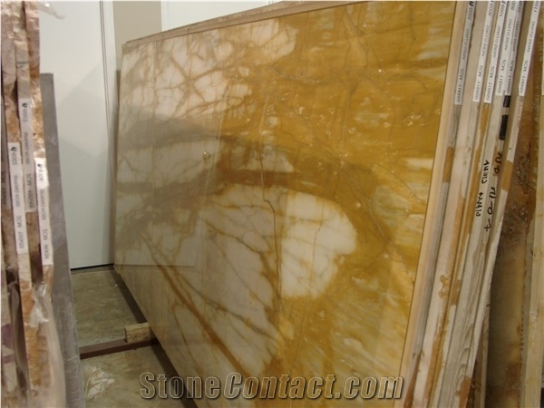 Cava Moscona- Giallo Siena Marble, Siena Gold, Yellow Siena Marble Quarry