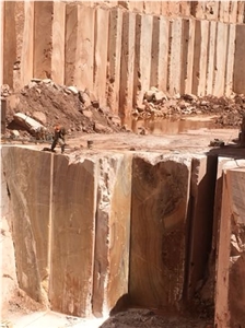 Esperanza Tropical Onyx- Naranja Onyx Quarry