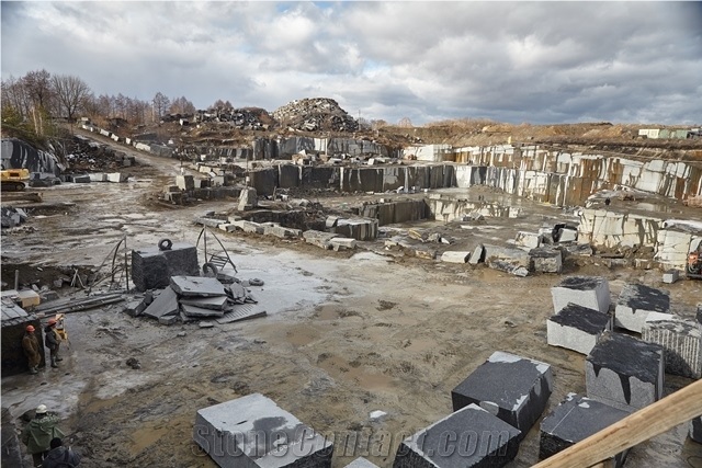 Labradorit Volga Blue MK, Volga Blue Granite Quarry