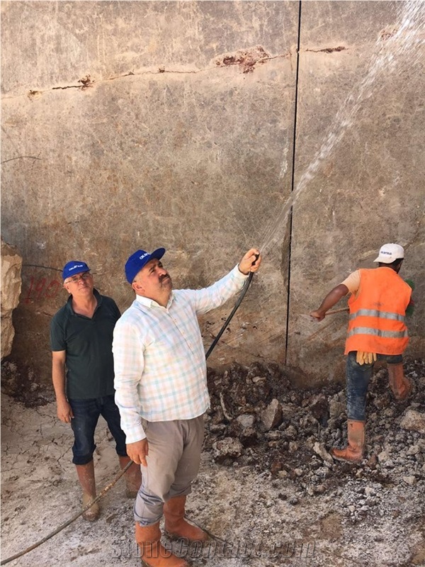 Adiyaman Crystal Emperador Marble Quarry