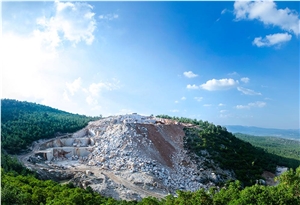 Alya Cream - Akhisar Beige Marble Quarry