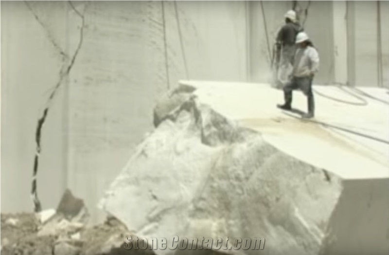 Durango Chocolate Travertine Quarry