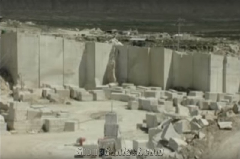 Golden Sienna Travertine Quarry