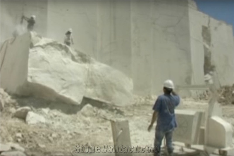 Tobacco Travertine Quarry