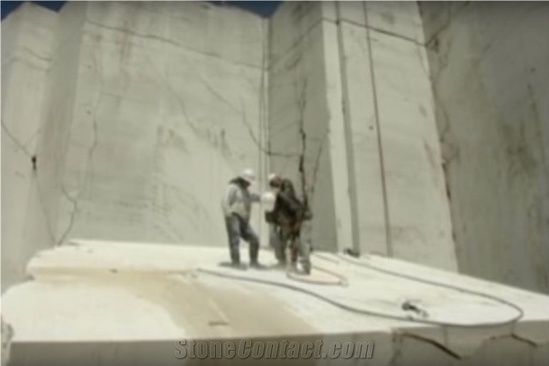 Tobacco Travertine Quarry