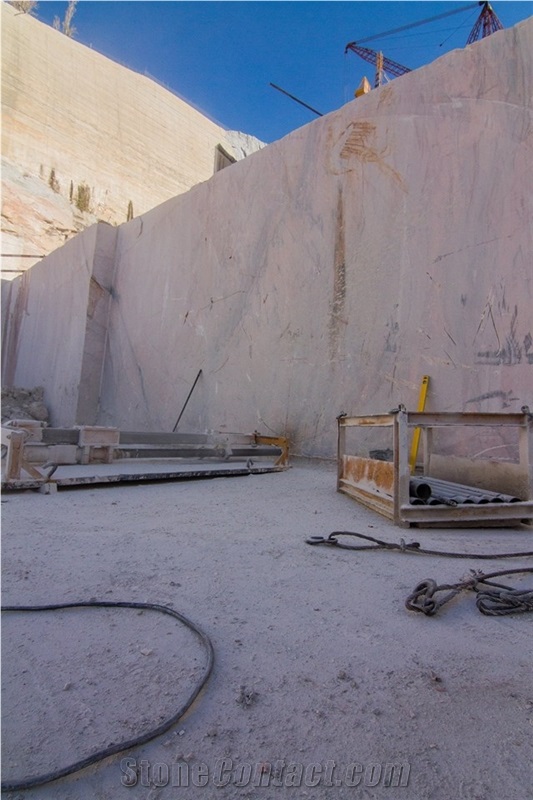 Rosa El Rei Marble Quarry