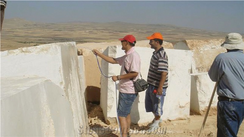 Akdag Beige Marble Quarry