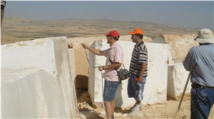 Akdag Beige Marble Quarry