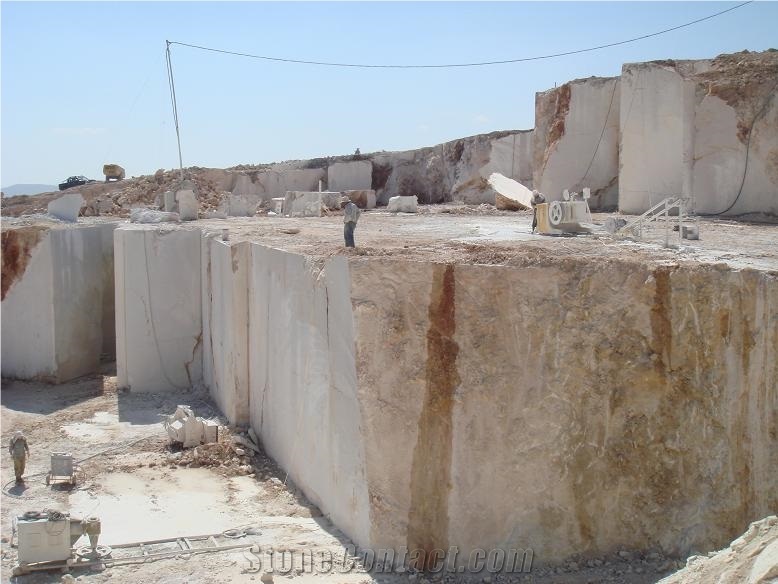 Akdag Beige Marble Quarry