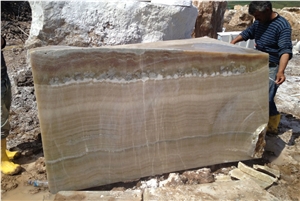 Honey Bubble Onyx, Champagne Onyx Quarry