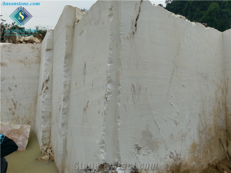 Wooden Vein Marble Quarry