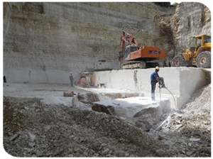 Bianco Perlino Marble Quarry