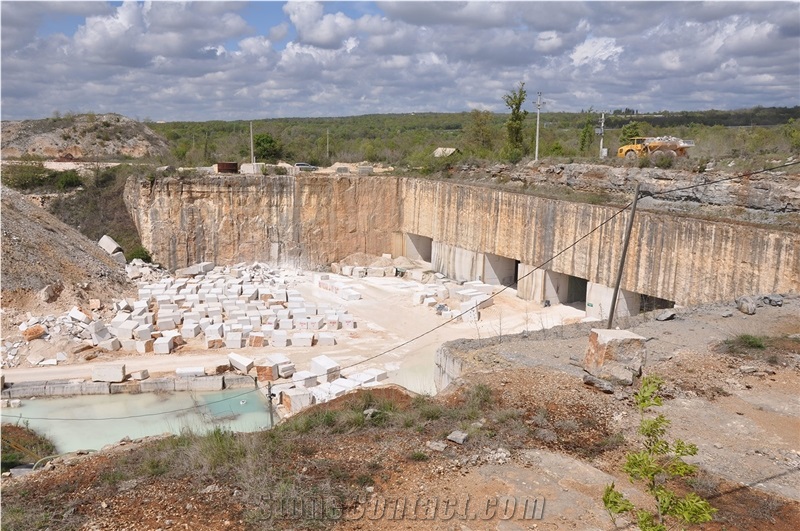 Kanfanar Nuts Limestone Quarry