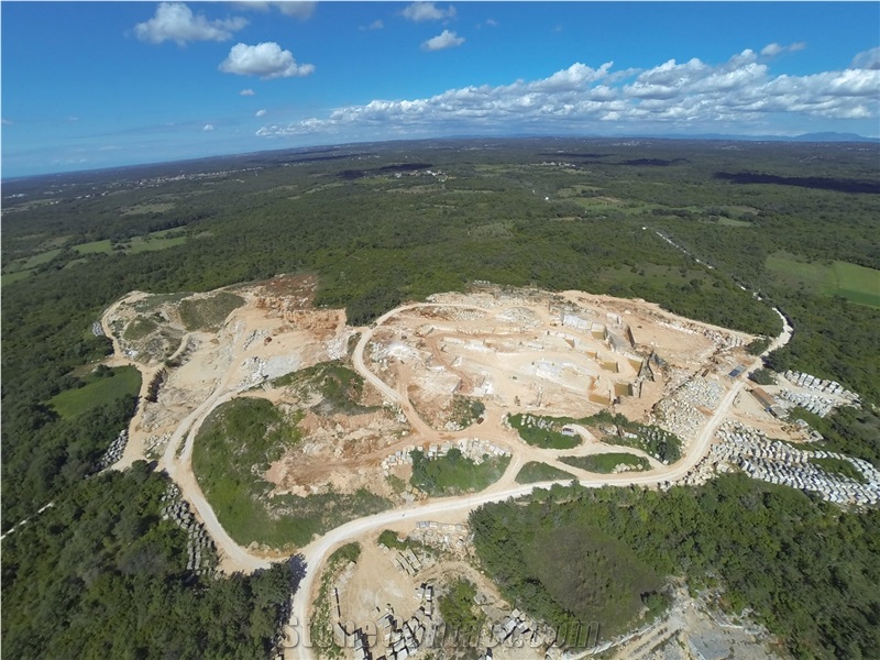Kirmenjak Dark Limestone Quarry