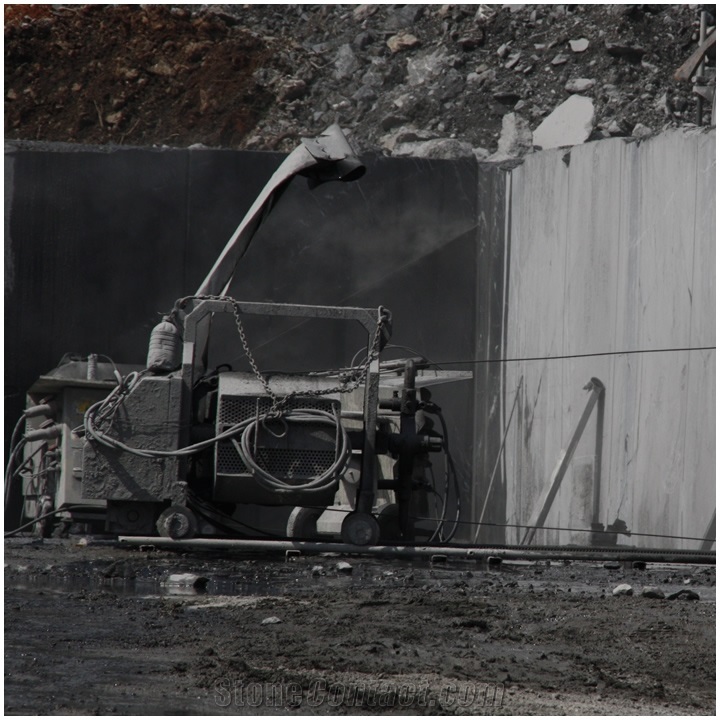 Markina Olaspe-Nero Marquina Marble Quarry