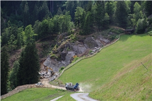 Passeier Garnet Gneiss- Passeirer Gneiss Quarry