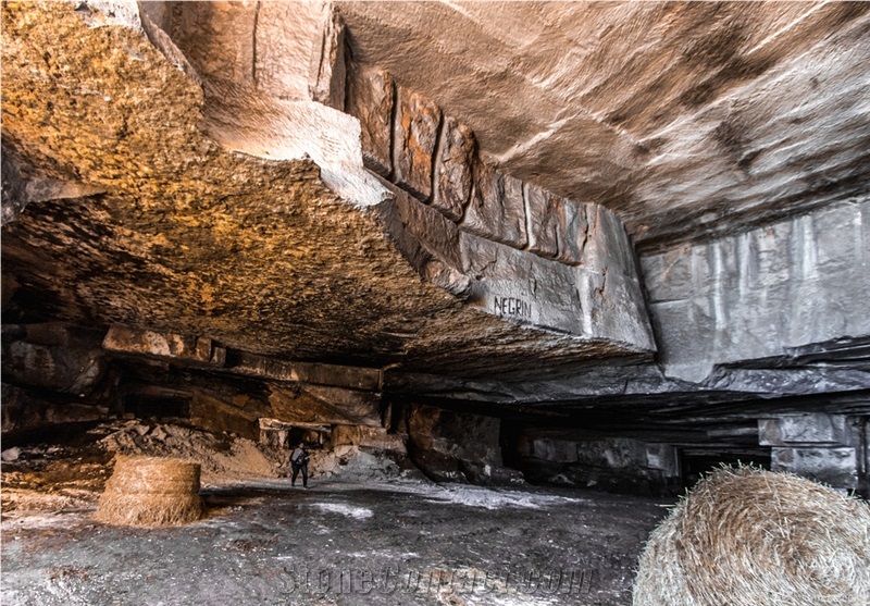 Caliza de Hontoria Quarry