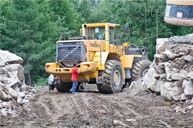 Serizzo Antigorio Gneiss Quarry