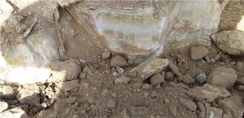 MNT Iran Jade Green Onyx Quarry