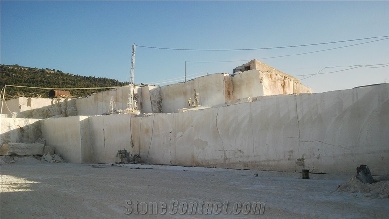 Caliza Alba - Caliza Bianco Quarry