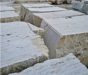 TravCo-Huarat Royal Gold Light Travertine Quarry