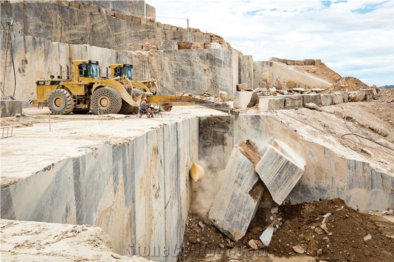 Calacatta Luis Sanchez Quarry