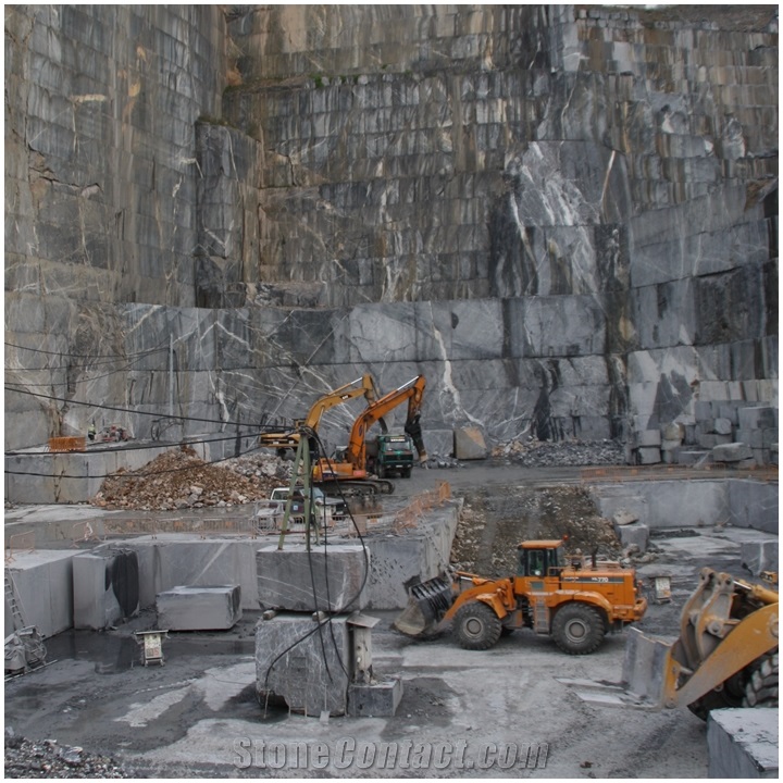 Markina Olaspe-Nero Marquina Marble Quarry