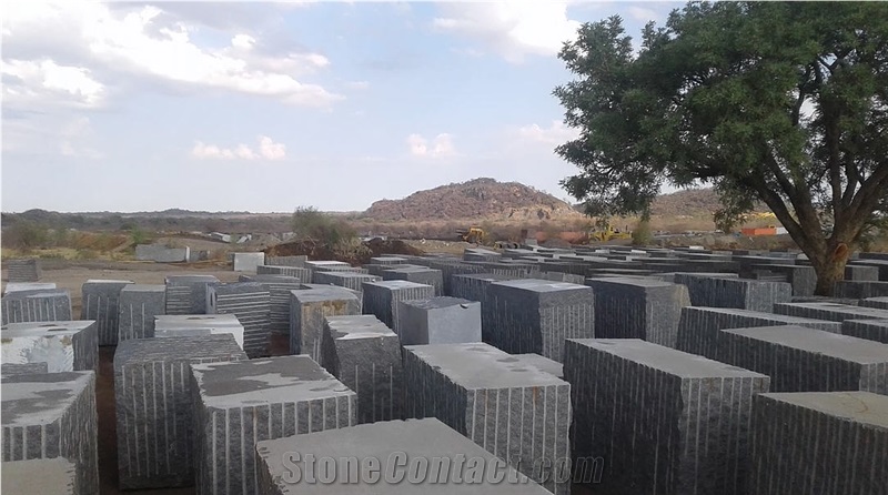 Black Mingue Granite-Angola Black Granite Quarry