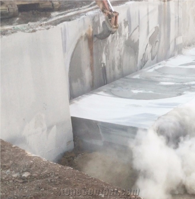 Black Mingue Granite-Angola Black Granite Quarry