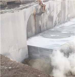 Black Mingue Granite-Angola Black Granite Quarry