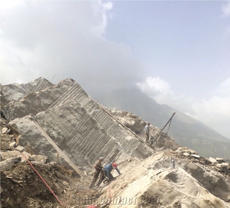 Pindos Grey Sandstone Quarry