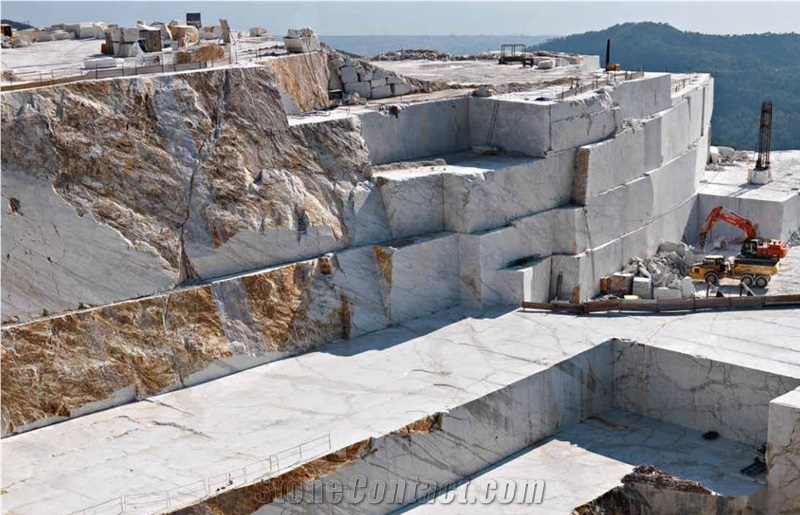 Calacatta Bettogli Marble Quarry