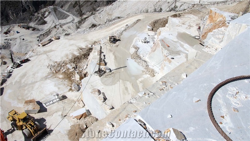 Cava La Facciata- Bardiglio Nuvolato Apuano Quarry