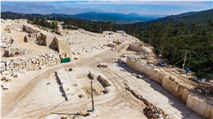 Branco do Mar Limestone-Semi Rijo Salgueira Limestone Quarry