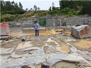 Grey Pietra Sandstone Quarry