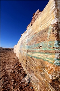 Smeraldo Onyx-Smeralda Onyx Quarry