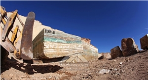 Smeraldo Onyx-Smeralda Onyx Quarry