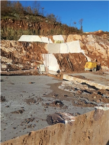 Rosso Carpazi Marble Quarry