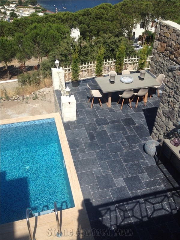 Denizli Black Neruda Marble Quarry