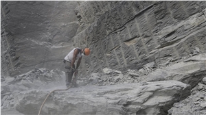 Verde Serpentino Natural Split Chiesa in Valmalenco Quarry