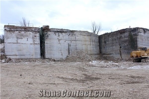 Tuscany Walnut Travertine Quarry
