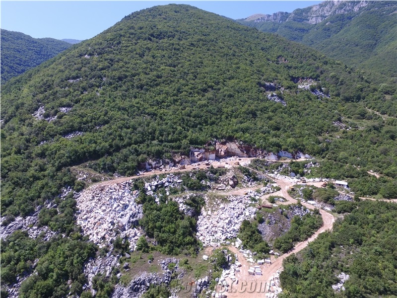 Calacatta Joyce Marble Quarry